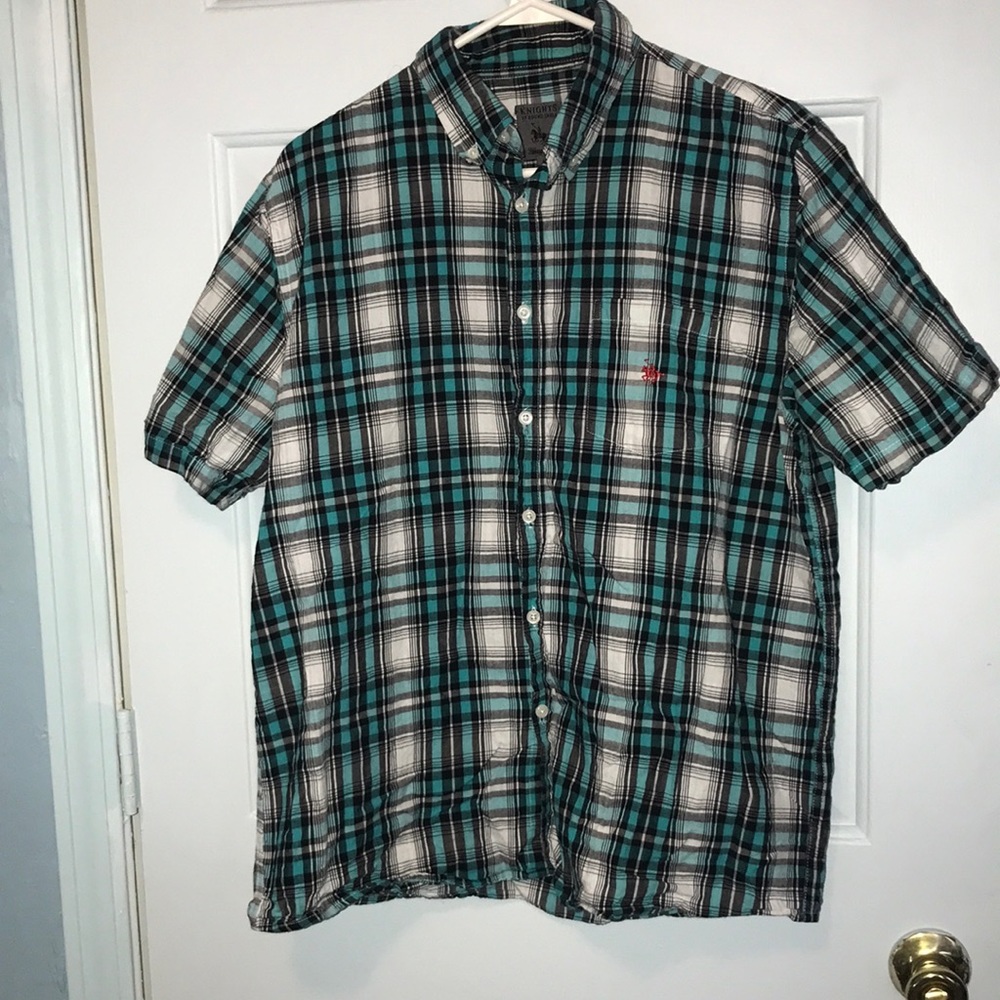 Knights of the Round Table Men’s button up shirt.  Plaid size large.